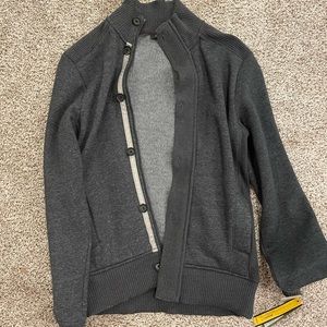 NWT men’s apt 9 sweater